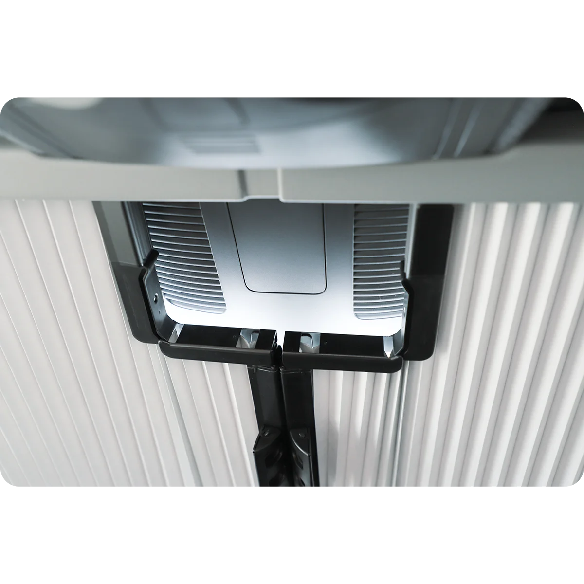 Remis Sprinter VS30 Vertical Front Blind 2024 on - Image 2