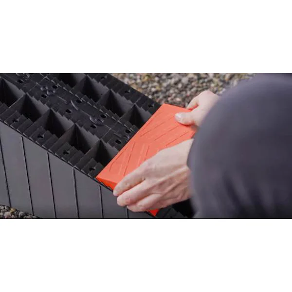 Lippert Level 9 Intuitive Levelling System - Image 6